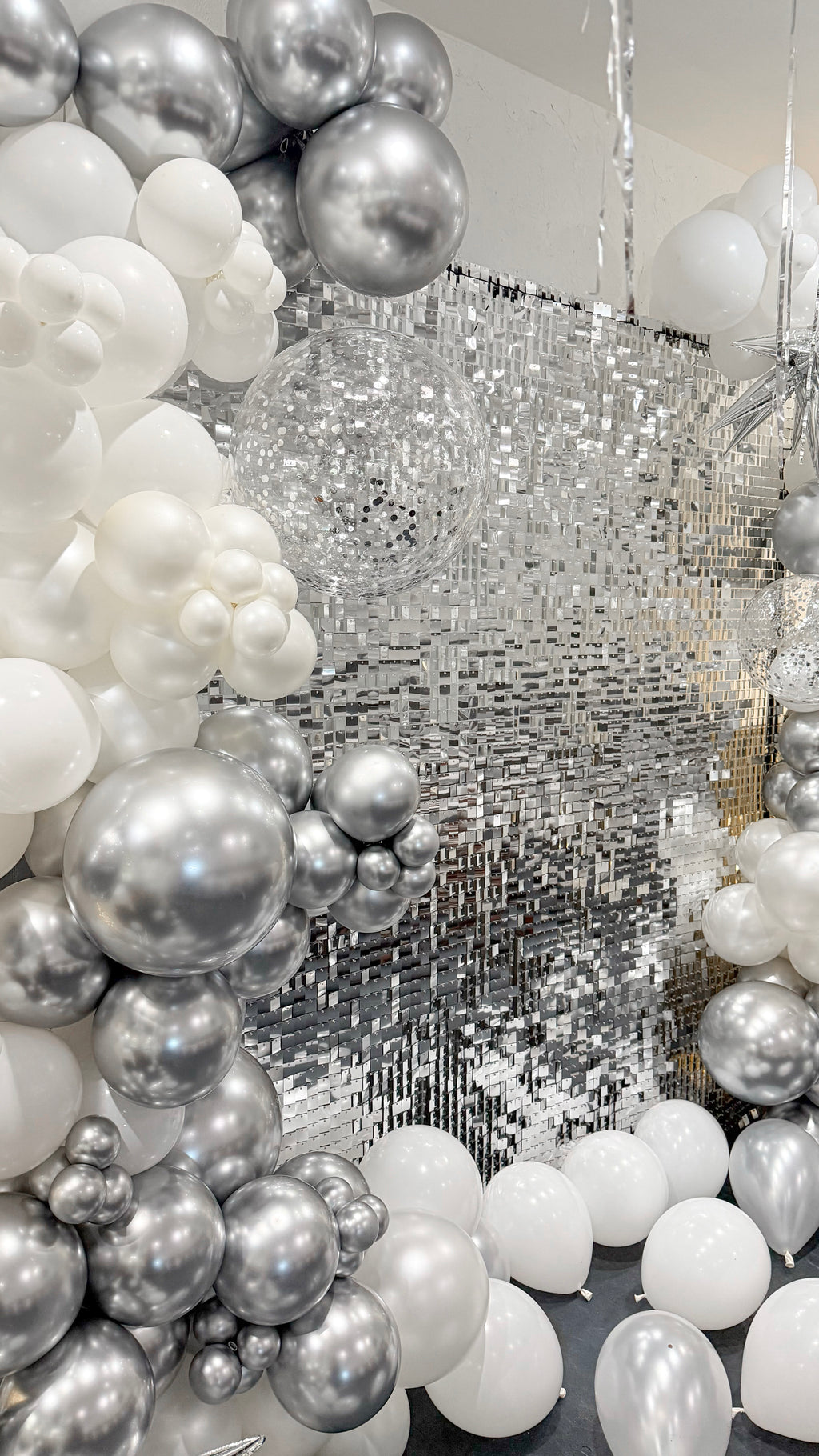 Silver & White Winter Wonderland Balloon Backdrop #081