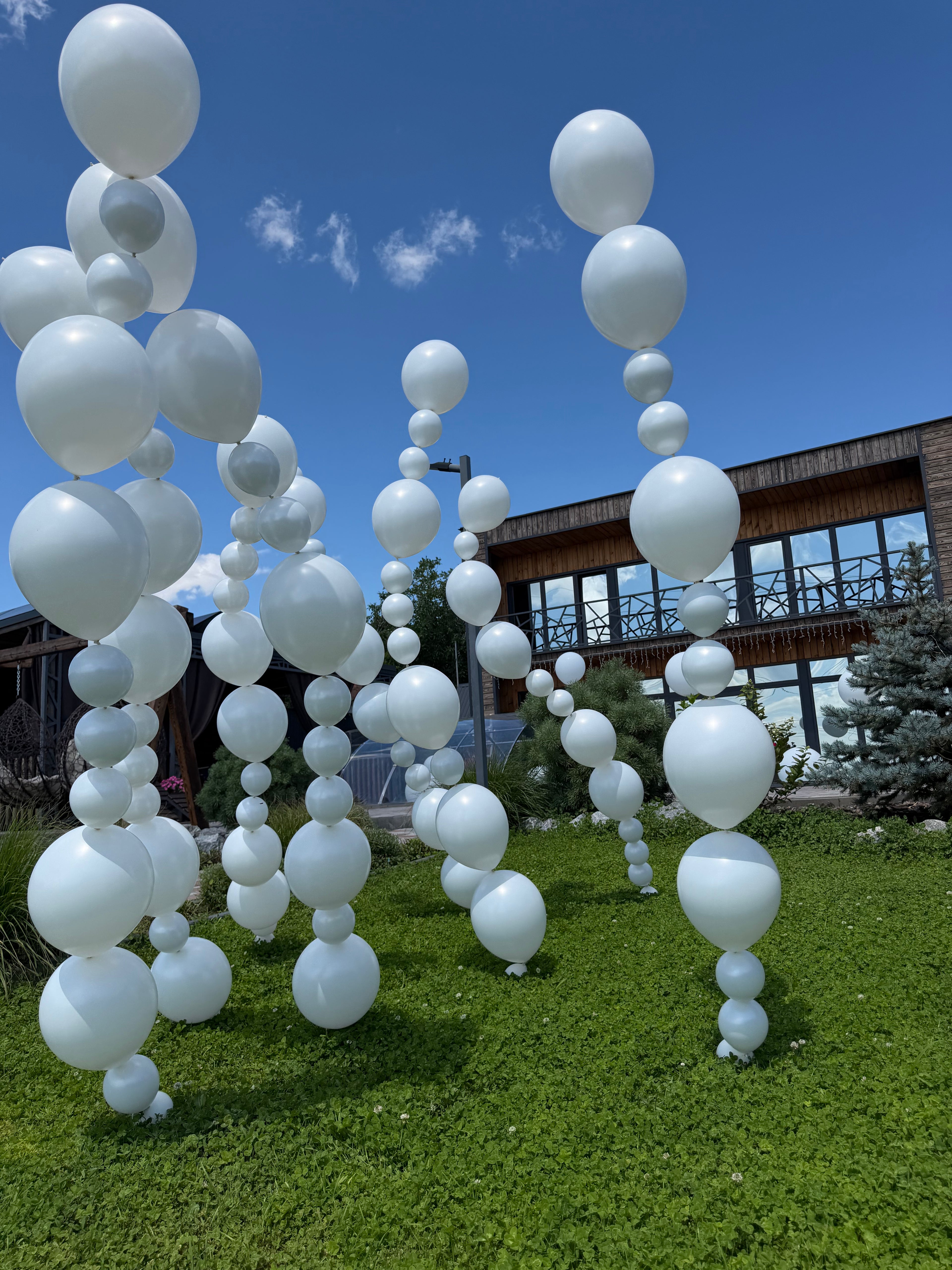 Freestanding Moving Helium Balloon Decor #029