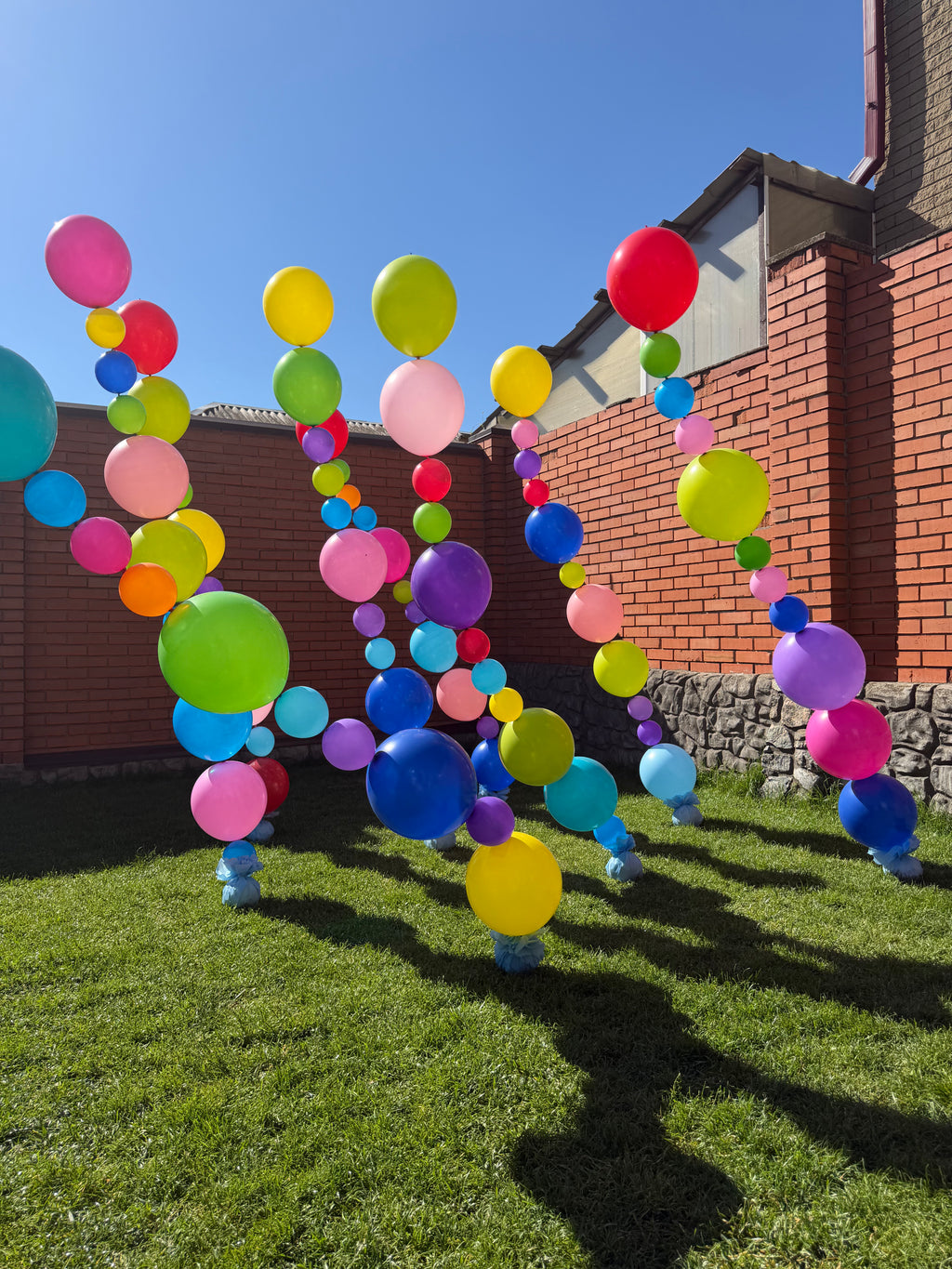 Freestanding Moving Helium Balloon Decor #029