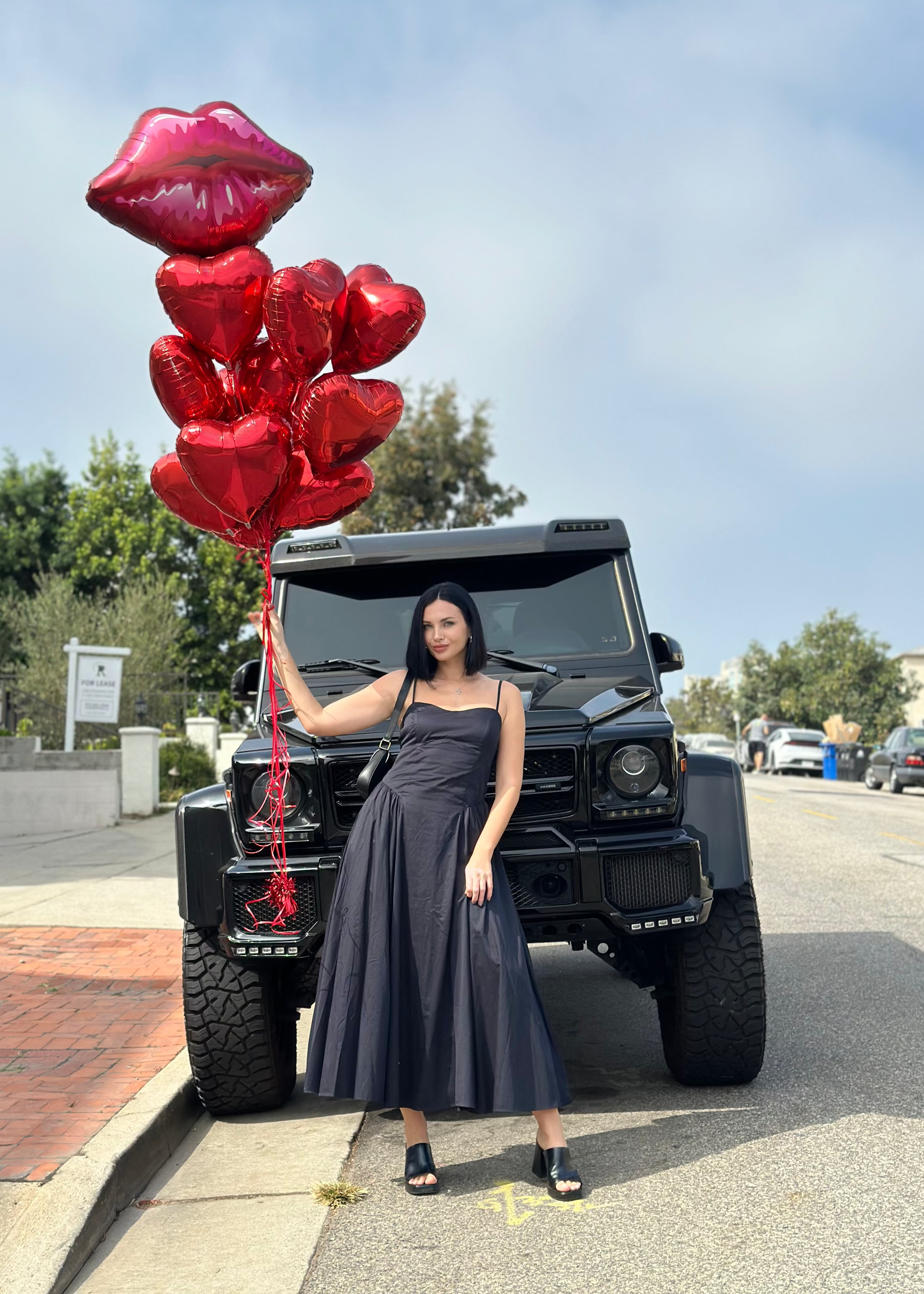 Red Heart Balloon Bouquet with Kiss Balloon #052
